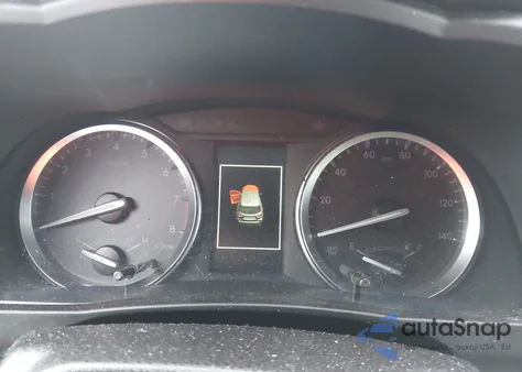 2019 Toyota Highlander Xle from USA, damaged, VIN 5TDJZRFH4KS574449